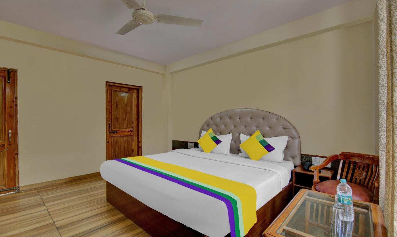 Chichoga Holiday Inn Manāli Zewnętrze zdjęcie