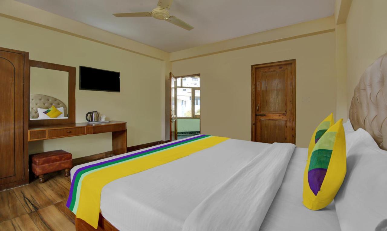 Chichoga Holiday Inn Manāli Zewnętrze zdjęcie